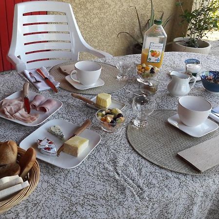 La Demeure D'Helice Bed and Breakfast Langlade Exteriör bild